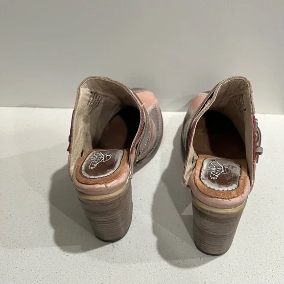 Freebird Beetle Leather Patchwork Clogs 9W - Picture 3 of 6